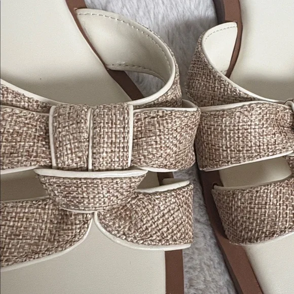 NWT Vince Camuto sandals - Picture 3 of 6